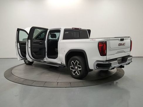 Used 2025 GMC Sierra 1500 SLT w/ SLT Premium Package AWD/4WD image 13