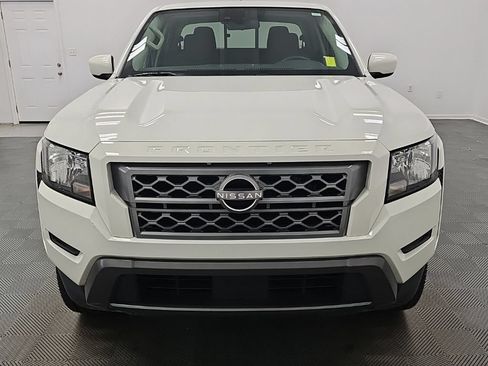 Used 2022 Nissan Frontier SV RWD image 4