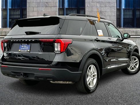 Certified 2025 Ford Explorer Active image 11