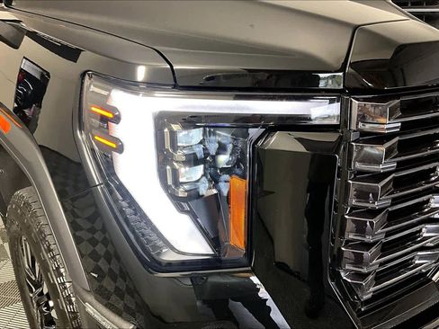 Used 2025 GMC Sierra 3500 Denali Ultimate AWD/4WD image 26