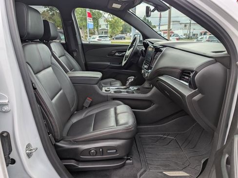 Used 2023 Chevrolet Traverse RS w/ LPO, Floor Liner Package image 12