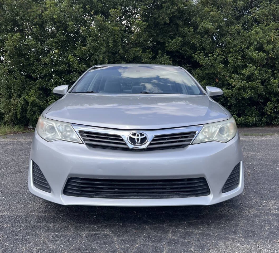 Used 2014 Toyota Camry FWD image 11