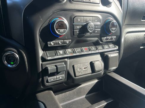 Used 2020 Chevrolet Silverado 3500 LTZ w/ LTZ Plus Package image 27