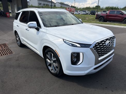 Used 2022 Hyundai Palisade Limited w/ Cargo Package FWD image 7