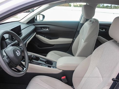 Certified 2023 Honda Accord LX image 18