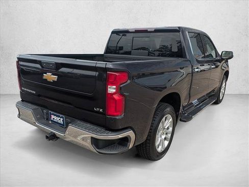Used 2022 Chevrolet Silverado 1500 LTZ w/ LTZ Convenience Package II RWD image 5