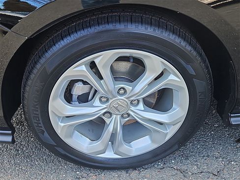 Certified 2023 Honda Accord LX image 7