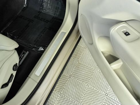 Certified 2023 Volvo XC60 B5 Ultimate w/ Protection Package Premier image 27