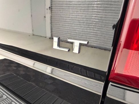 Used 2023 Chevrolet Silverado 1500 LT AWD/4WD image 11