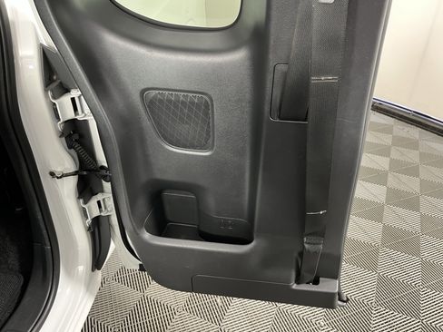 Used 2022 Nissan Frontier S w/ Technology Package AWD/4WD image 14