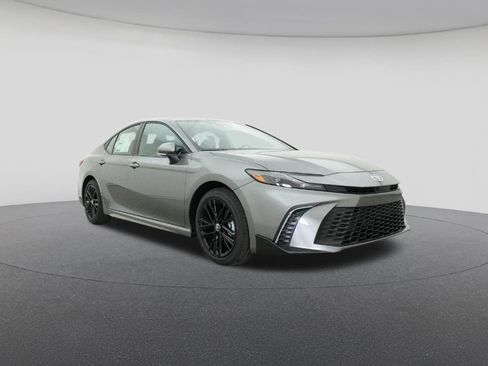New 2026 Toyota Camry SE image 29