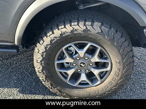 Used 2024 Ford Bronco Badlands image 12
