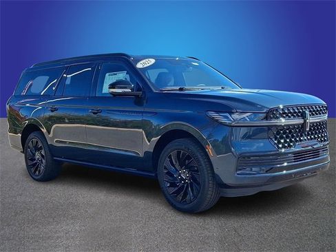 New 2025 Lincoln Navigator L Reserve w/ Jet Appearance Package image 2