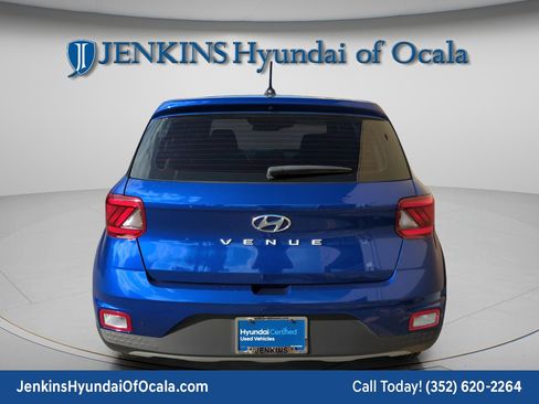 Certified 2023 Hyundai Venue SE w/ Cargo Package image 4
