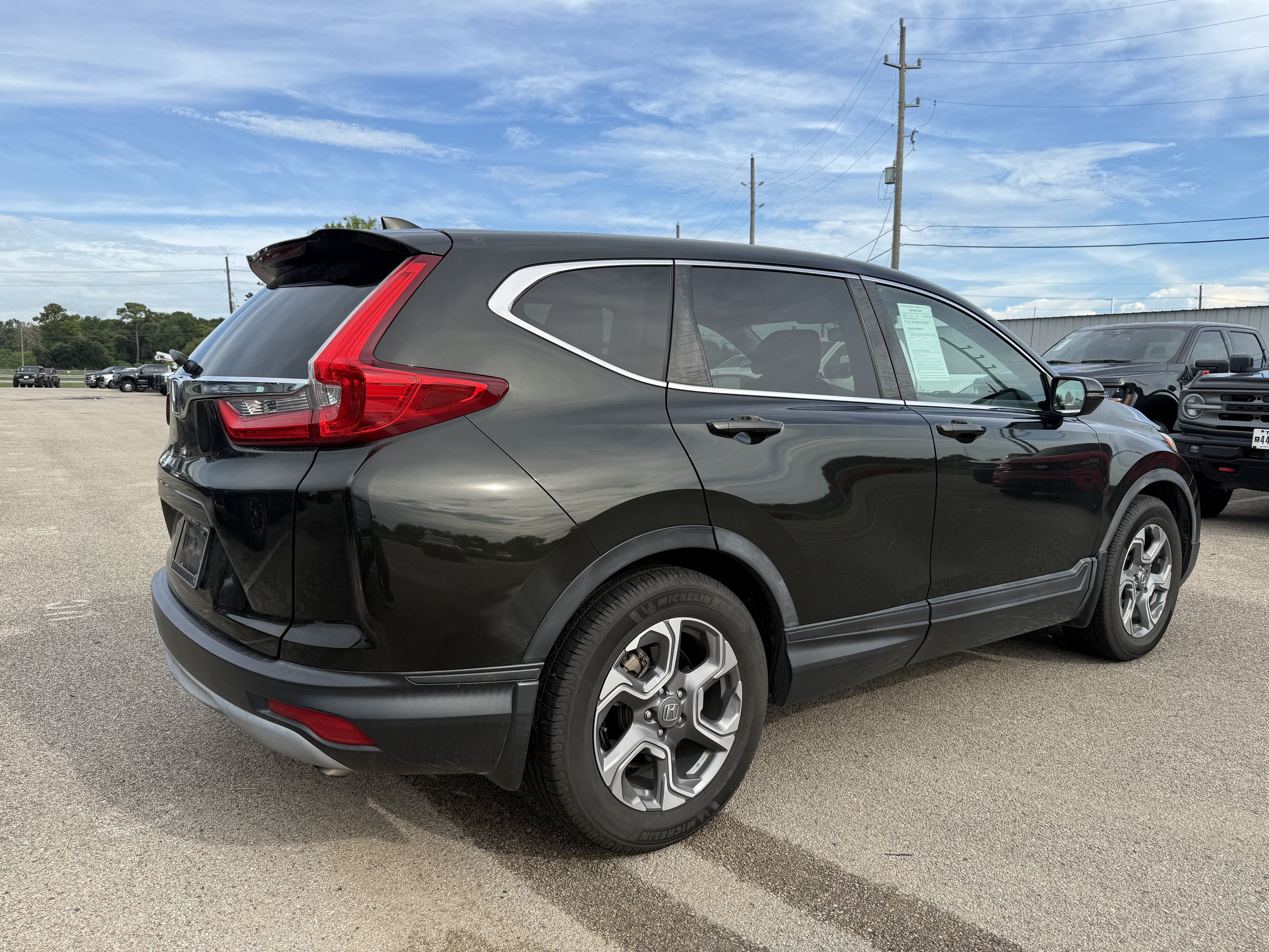 Used 2019 Honda CR-V EX image 2