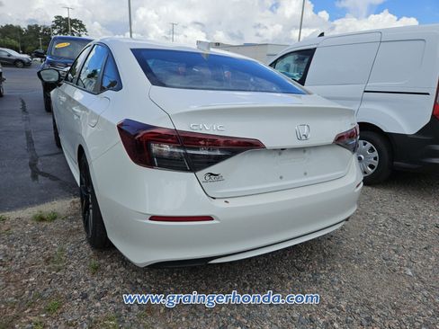 Used 2025 Honda Civic Sport image 9