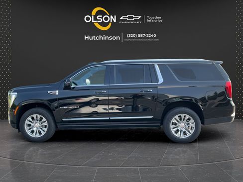 Used 2026 GMC Yukon XL Denali w/ Sun & Power Step Package AWD/4WD image 10