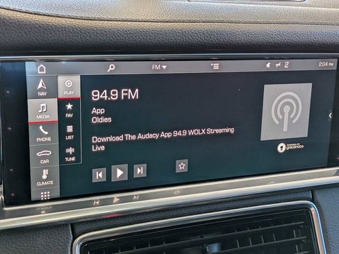 Used 2017 Porsche Panamera 4 image 28