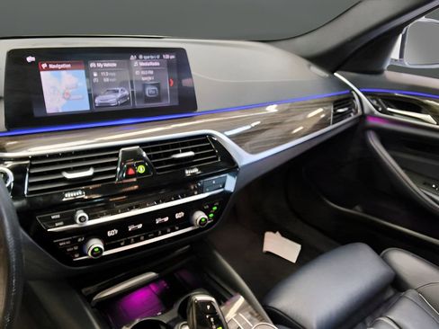 Used 2019 BMW 530i xDrive w/ Convenience Package AWD/4WD image 20