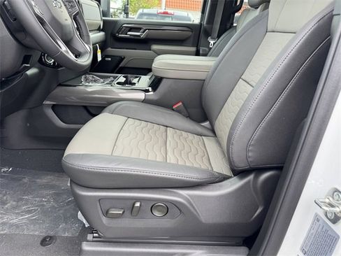 New 2026 Chevrolet Silverado 2500 ZR2 w/ ZR2 Bison Edition image 13