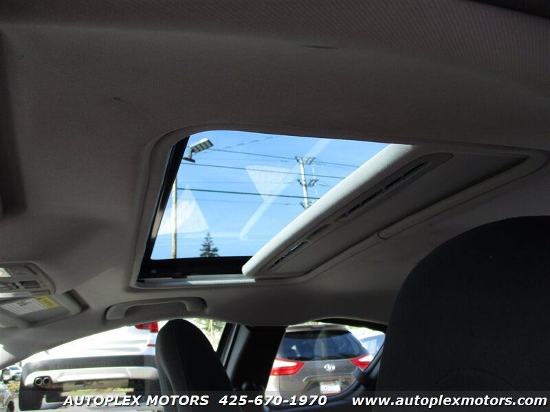 Used 2006 MAZDA RX-8 w/ Touring Pkg RWD image 25