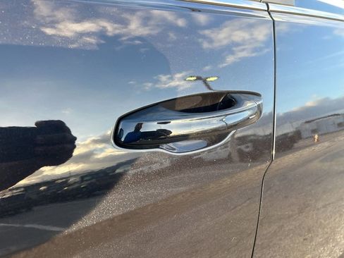 Used 2024 Volkswagen Atlas Cross Sport SE image 21