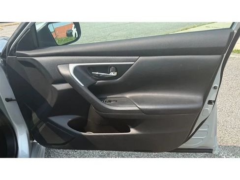 Used 2017 Nissan Altima 2.5 S w/ Power Driver Seat Package FWD image 28