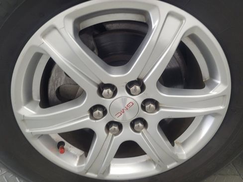 Used 2019 GMC Acadia SLE AWD/4WD image 31