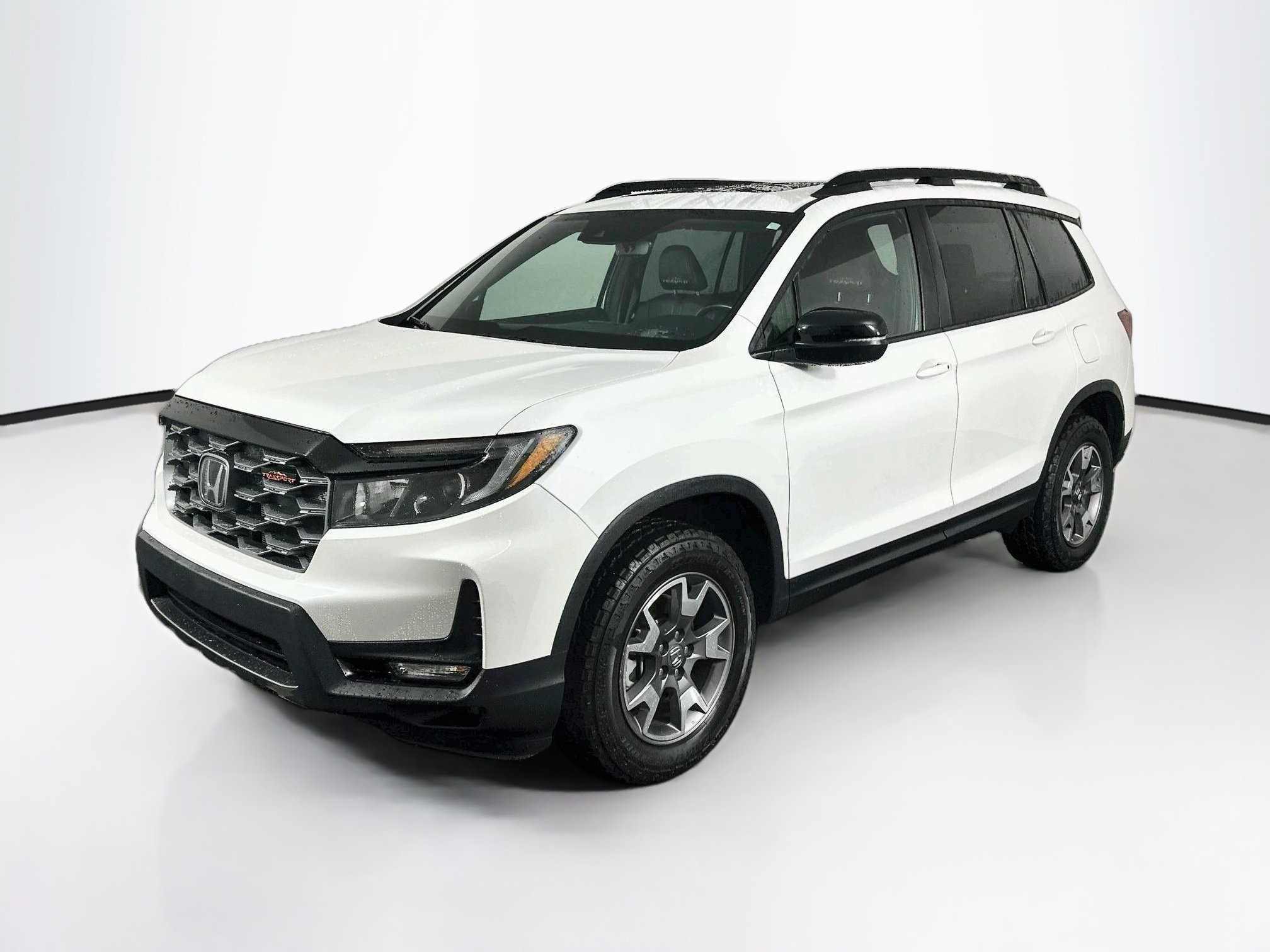 Used 2023 Honda Passport TrailSport image 3