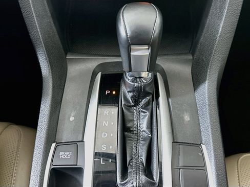 Used 2017 Honda Civic EX-L image 24