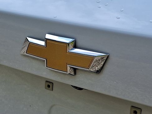 Used 2019 Chevrolet Blazer LT image 17