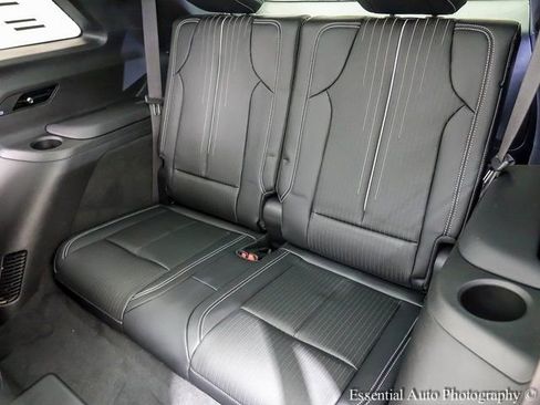 New 2026 Cadillac Vistiq Luxury w/ LPO, Floor Liner Package image 10