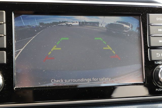 Used 2025 Nissan Versa SV FWD image 29