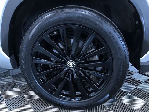 Certified 2025 Toyota Highlander XSE AWD/4WD image 16