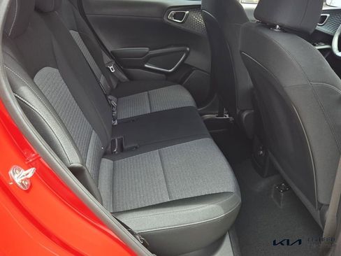 Certified 2022 Kia Soul S FWD image 17