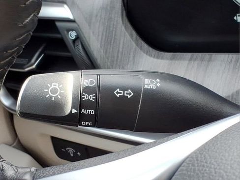 Used 2024 Kia Telluride EX w/ EX Captain's Chair Package FWD image 30