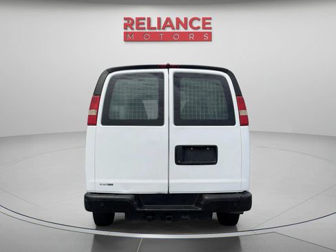 Used 2015 GMC Savana 3500 RWD image 5