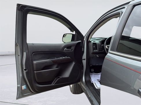 Used 2019 GMC Canyon SLE w/ Trailering Package image 36