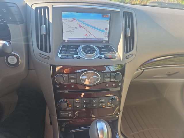 Used 2014 INFINITI Q60 Convertible w/ Premium Package RWD image 4