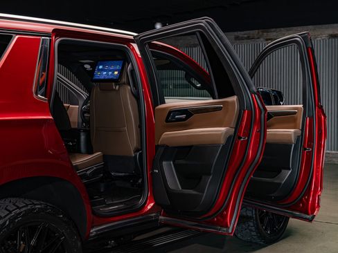 Used 2025 Chevrolet Tahoe High Country image 31