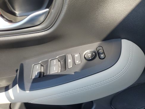 New 2026 Honda HR-V LX image 22