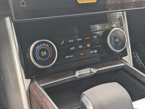 Used 2023 Land Rover Range Rover SE image 14