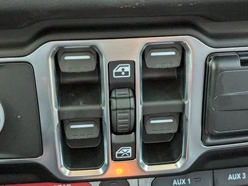 New 2026 Jeep Wrangler Unlimited Rubicon AWD/4WD image 23