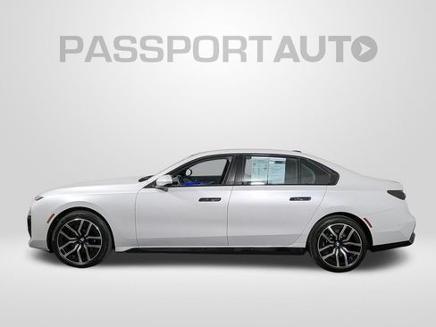 Certified 2024 BMW 760i xDrive AWD/4WD image 2