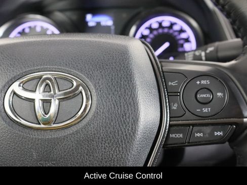 Used 2021 Toyota Camry SE w/ Convenience Package FWD image 10