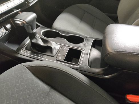 Used 2020 Kia Sorento LX w/ LX I4 Convenience Package image 26