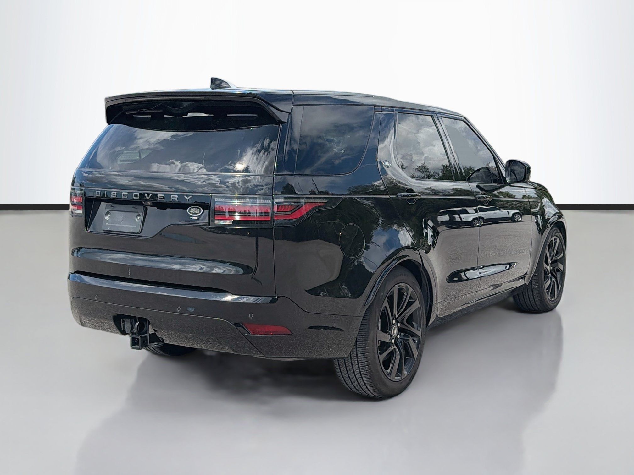 Used 2022 Land Rover Discovery S R-Dynamic AWD/4WD image 5
