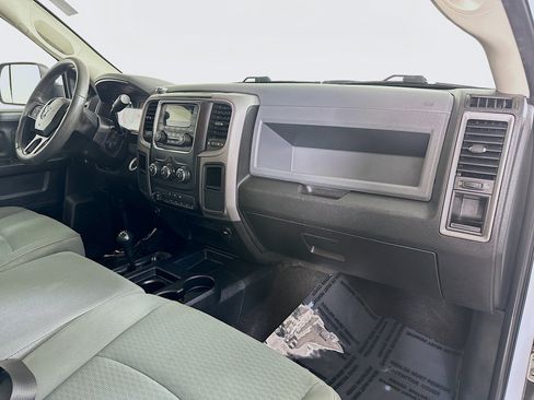 Used 2018 RAM 2500 Tradesman w/ Chrome Appearance Group image 26