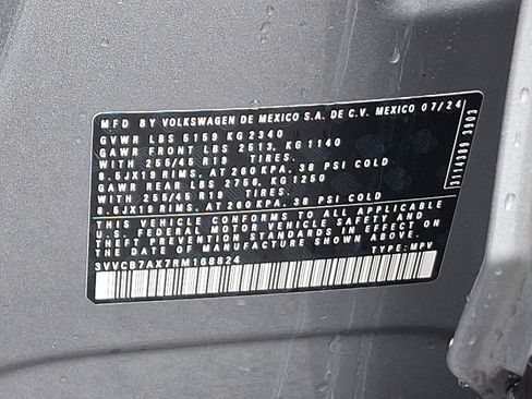 Used 2024 Volkswagen Tiguan SE R-Line image 26