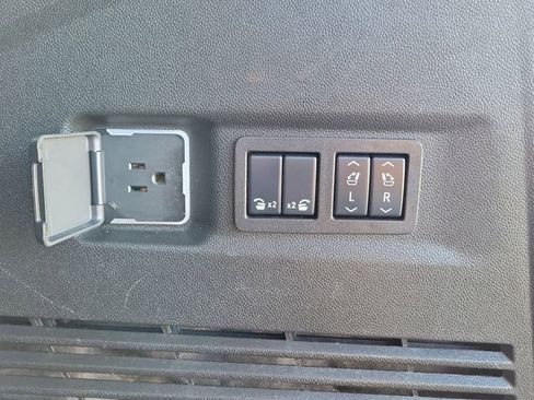 Certified 2025 GMC Yukon XL Denali image 14